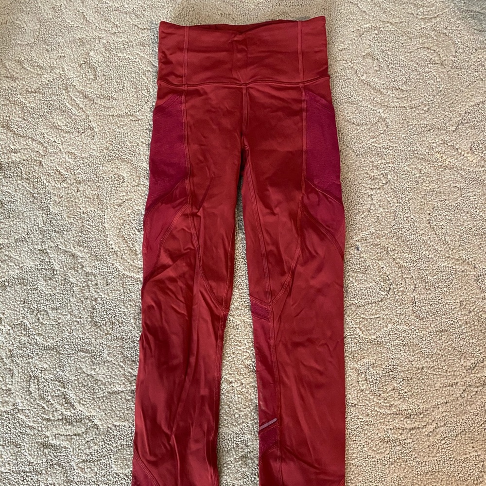 lululemon leggings w/ pockets
